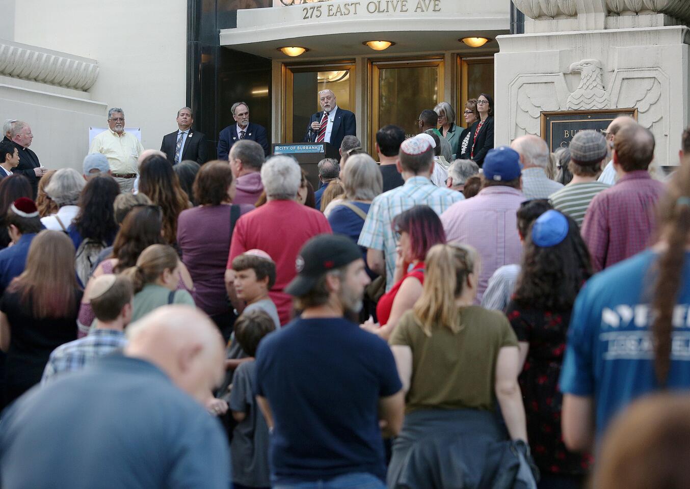 Photo Gallery: Vigil of Healing on Burbank City Hall steps for eleven killed in Pittsburgh Synagogue