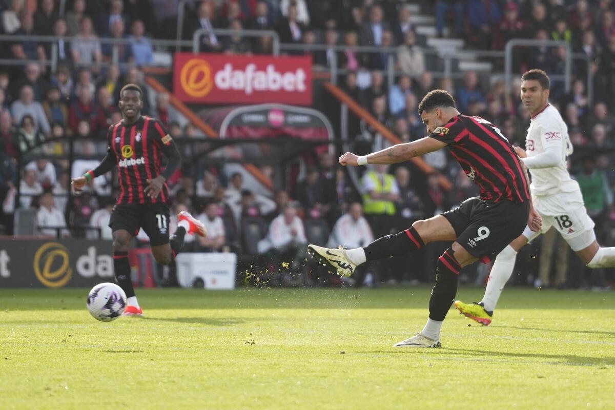 Disputed penalty gives Man U draw at Bournemouth as CL qualification slips further away - The San Diego Union-Tribune