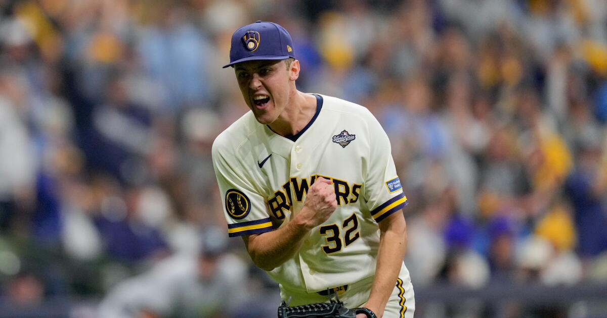 Brewers survive ninth-inning scare to beat Rays in World Series opener