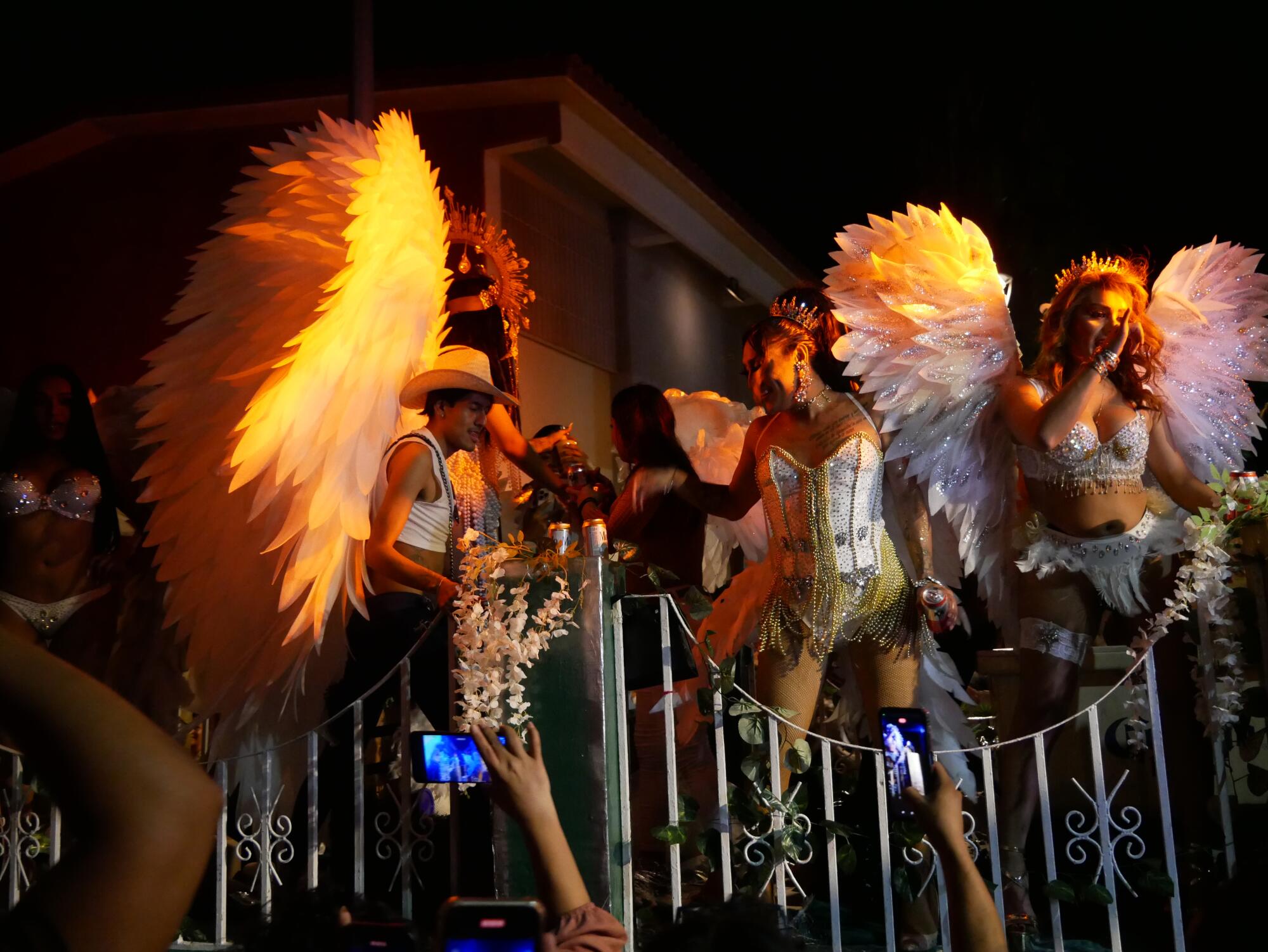 Performers bring the first night of celebrations to a close in Juchitan de Zaragoza.