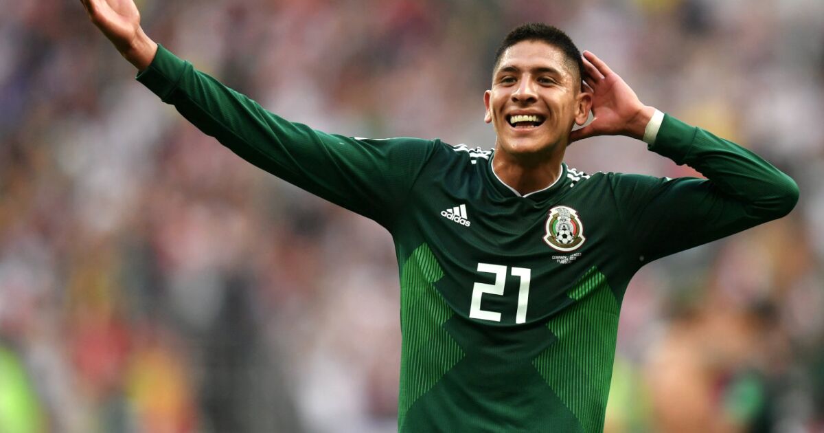 Juega Edson Álvarez en triunfo del