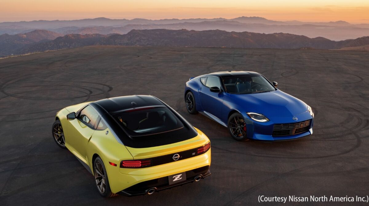 2023 Nissan Z (NOTE: TWO CARS)