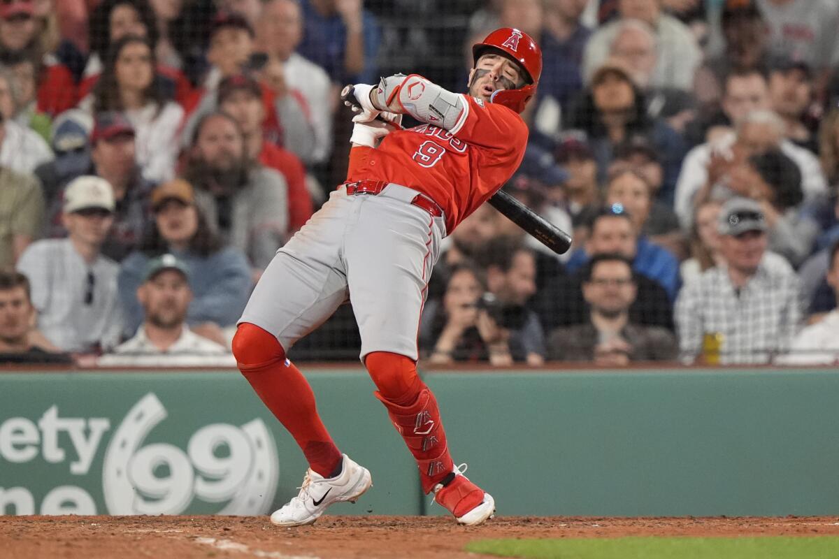 ফেরেশতারা অতিরিক্ত ভূমিকাতে রেড সোক্স পান ফেরেশতারা অতিরিক্ত ভূমিকাতে রেড সোক্স পান