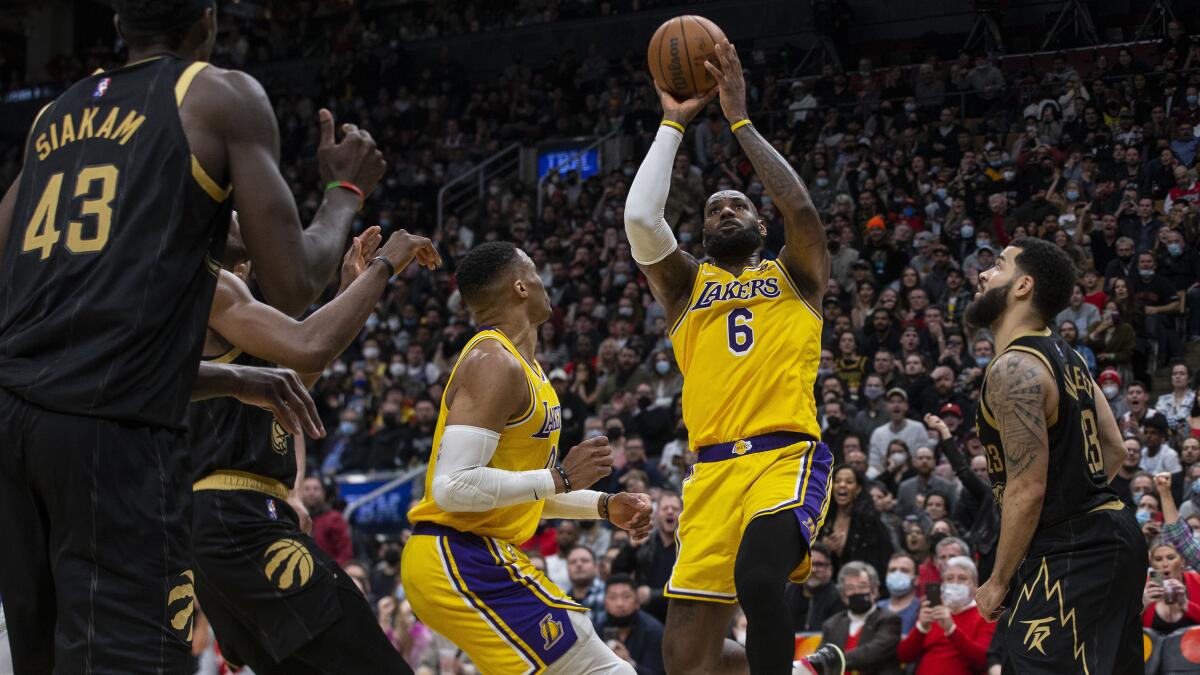 James up to second on NBA scoring list