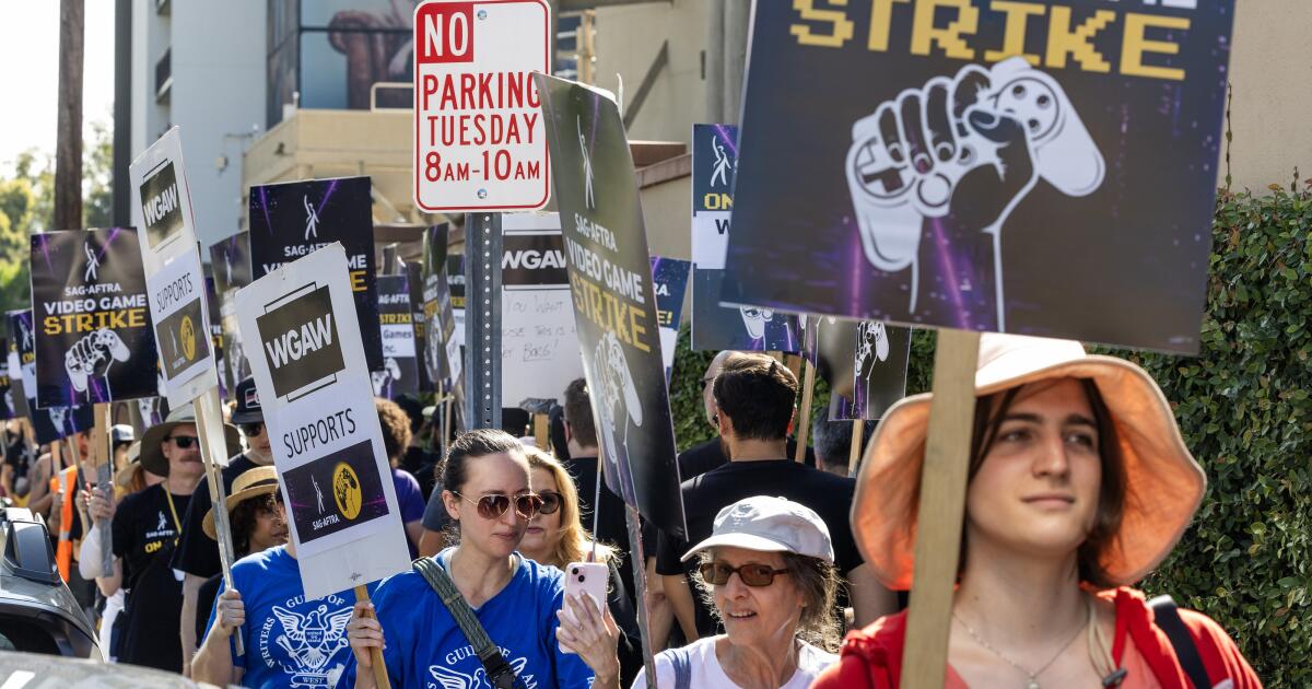 SAG-AFTRA, video game companies resuming negotiations as actors’ strike continues