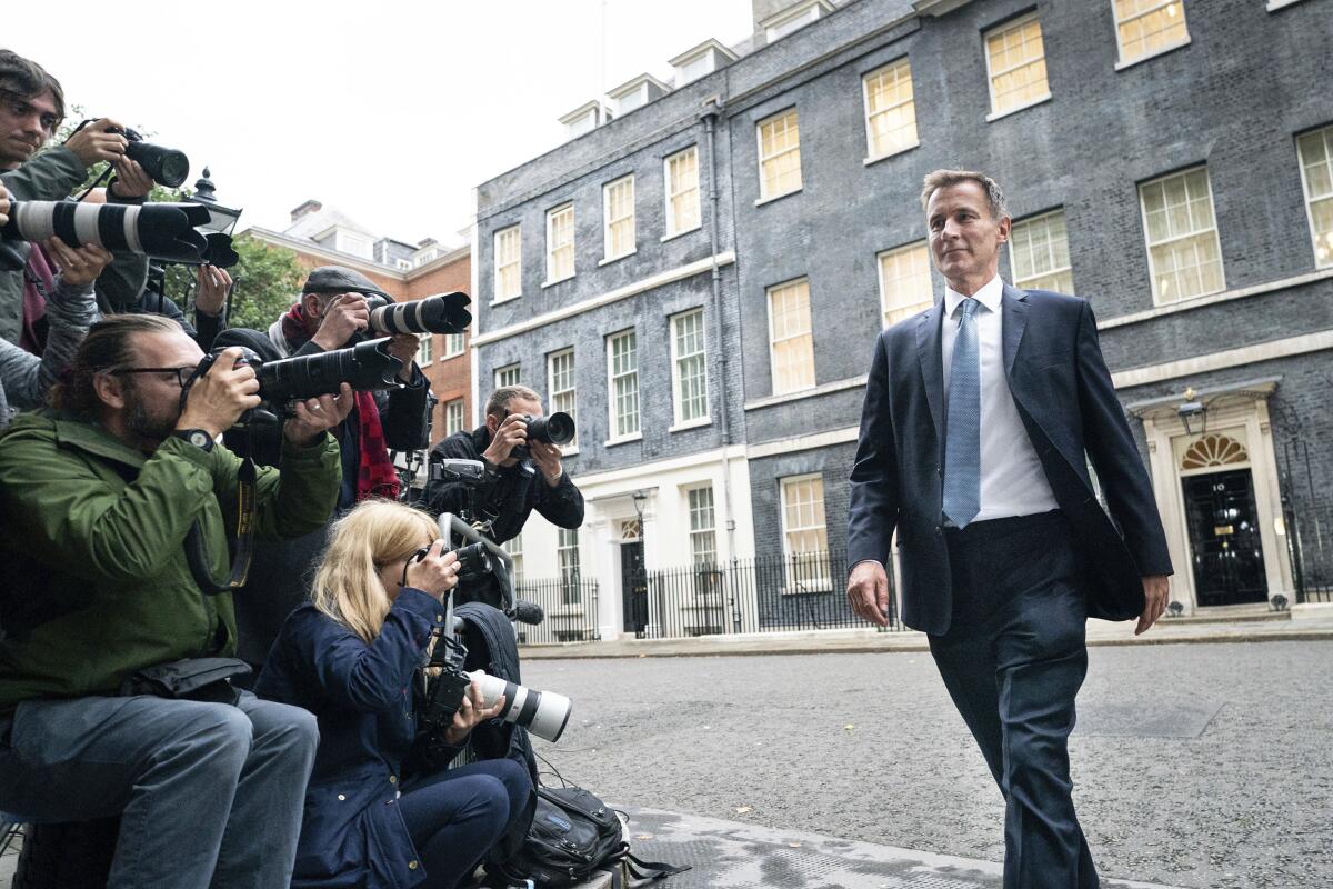 Jeremy Hunt abandona la residencia oficial de la primera ministra británica, 