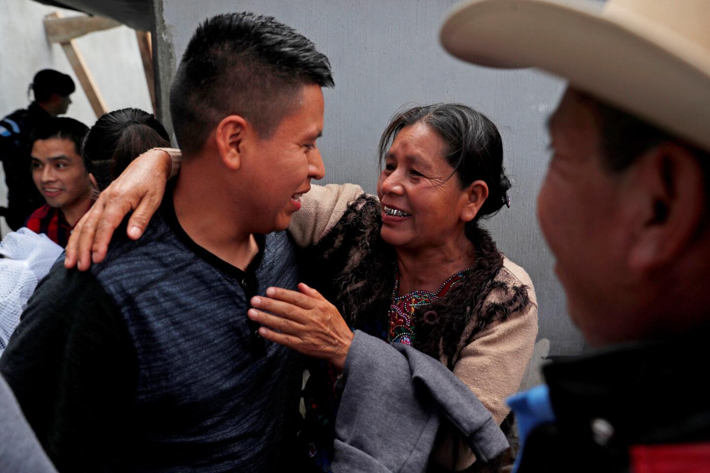 Llegan a Guatemala más de 200 migrantes deportados de Estados Unidos