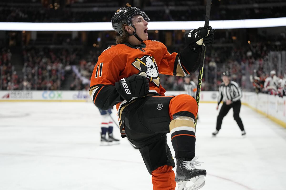 Drysdale signs 3-year contract with Ducks, was restricted free agent