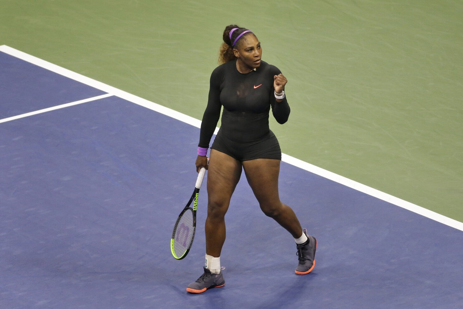 Elliott: Serena Williams' 100th career singles victory at U.S. Open comes  in dominant display - Los Angeles Times