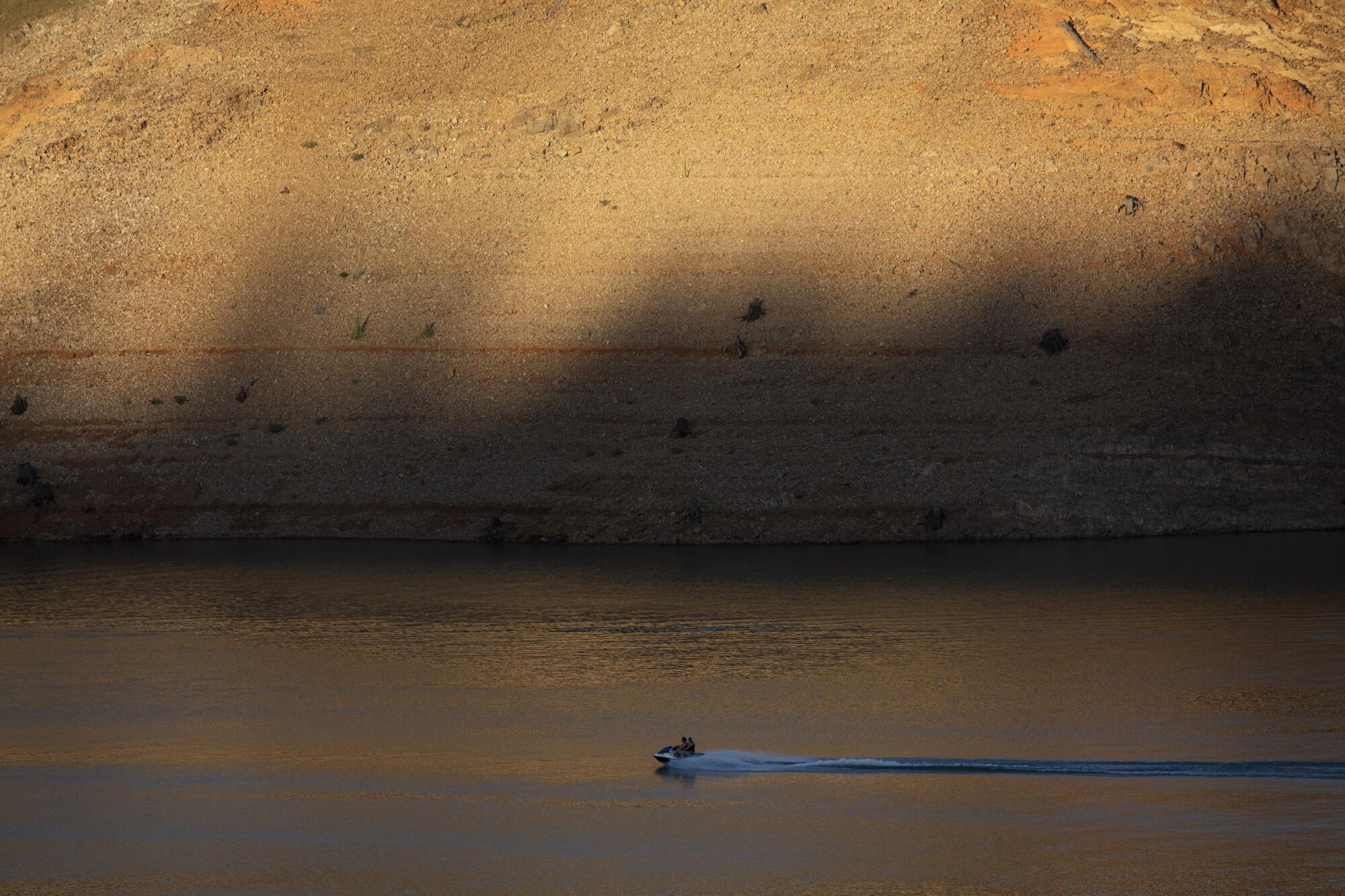 The "bathtub ring" at Shasta Lake shows the drop in water level at the reservoir.