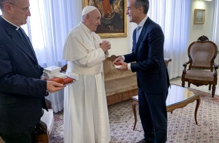 Garcetti meets Pope Francis