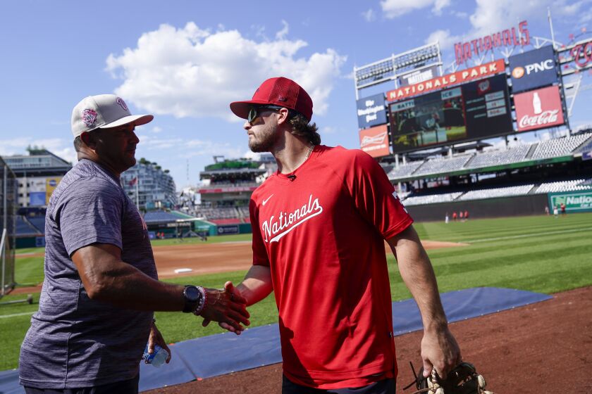 Scott Rolen credits his parents, Fred McGriff thanks fellow