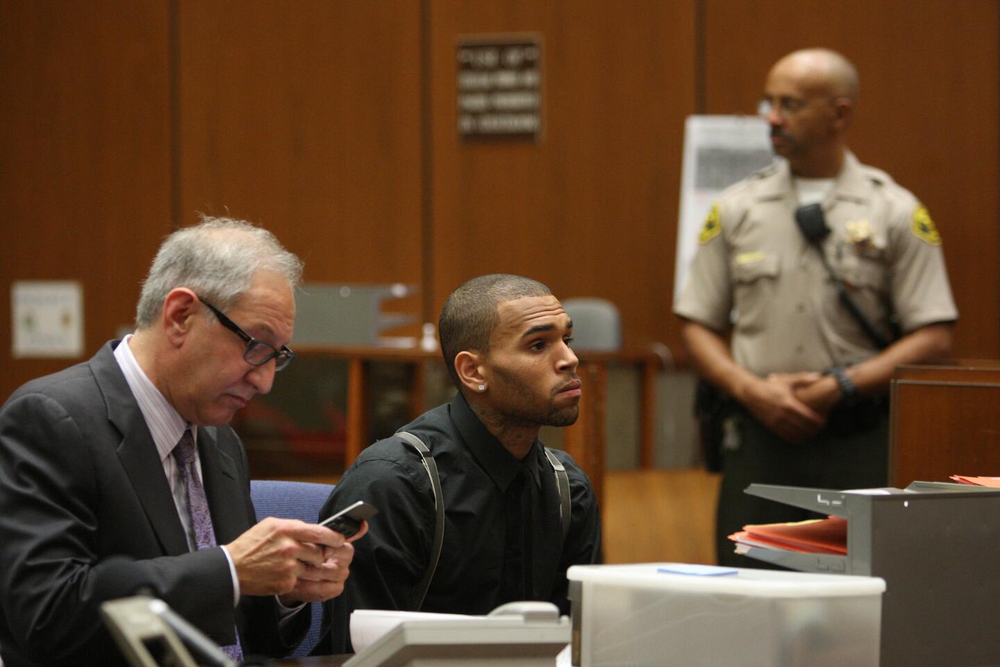D.A. alleges Chris Brown failed to complete community service