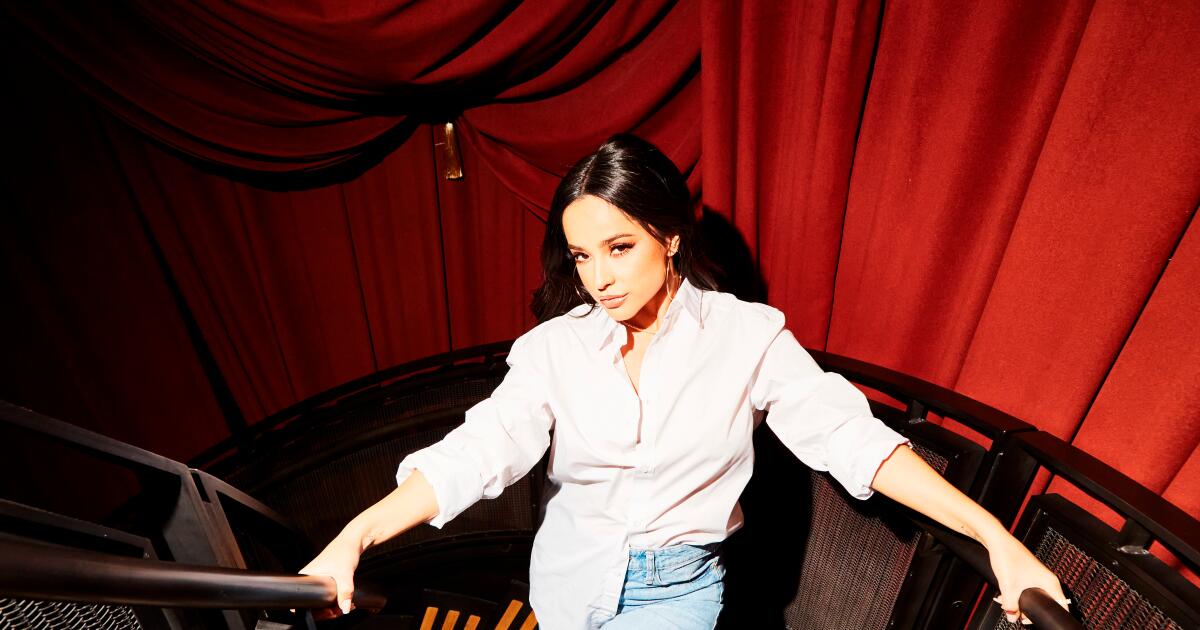 Becky G: estrella del pop latino local en Los Ángeles Becky G: estrella del pop latino local en Los Ángeles