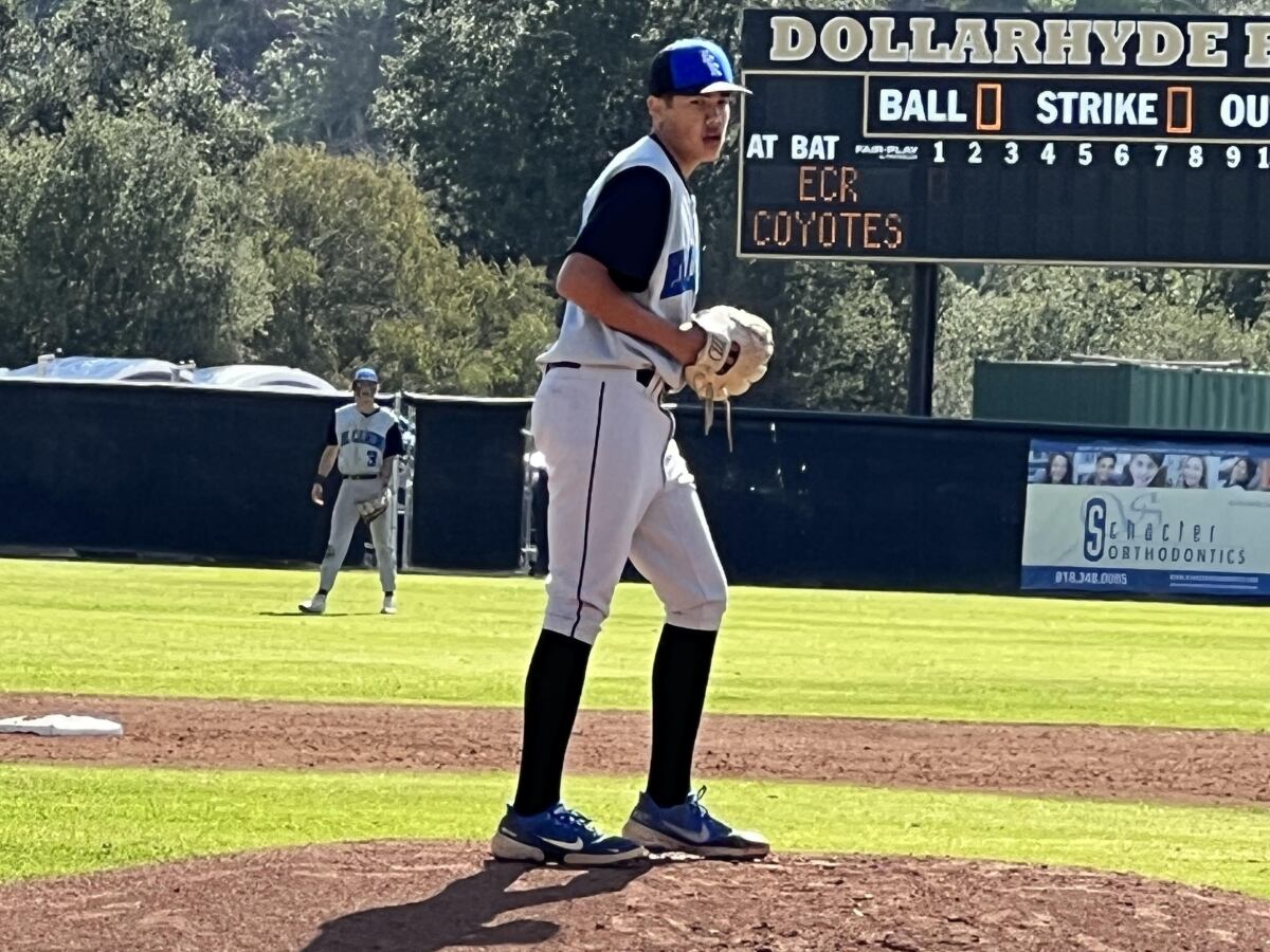 Lefthanded pitchers offer goldlike value for high schools Los