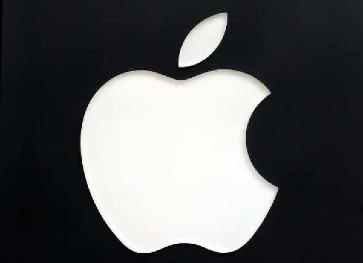 The jury in the Apple-Samsung infringement case is reconsidering two issues because of discrepancies in its verdict.