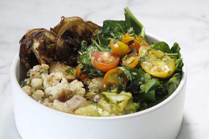 Recipe: Rice bowl with cauliflower, zucchini and eggplant.