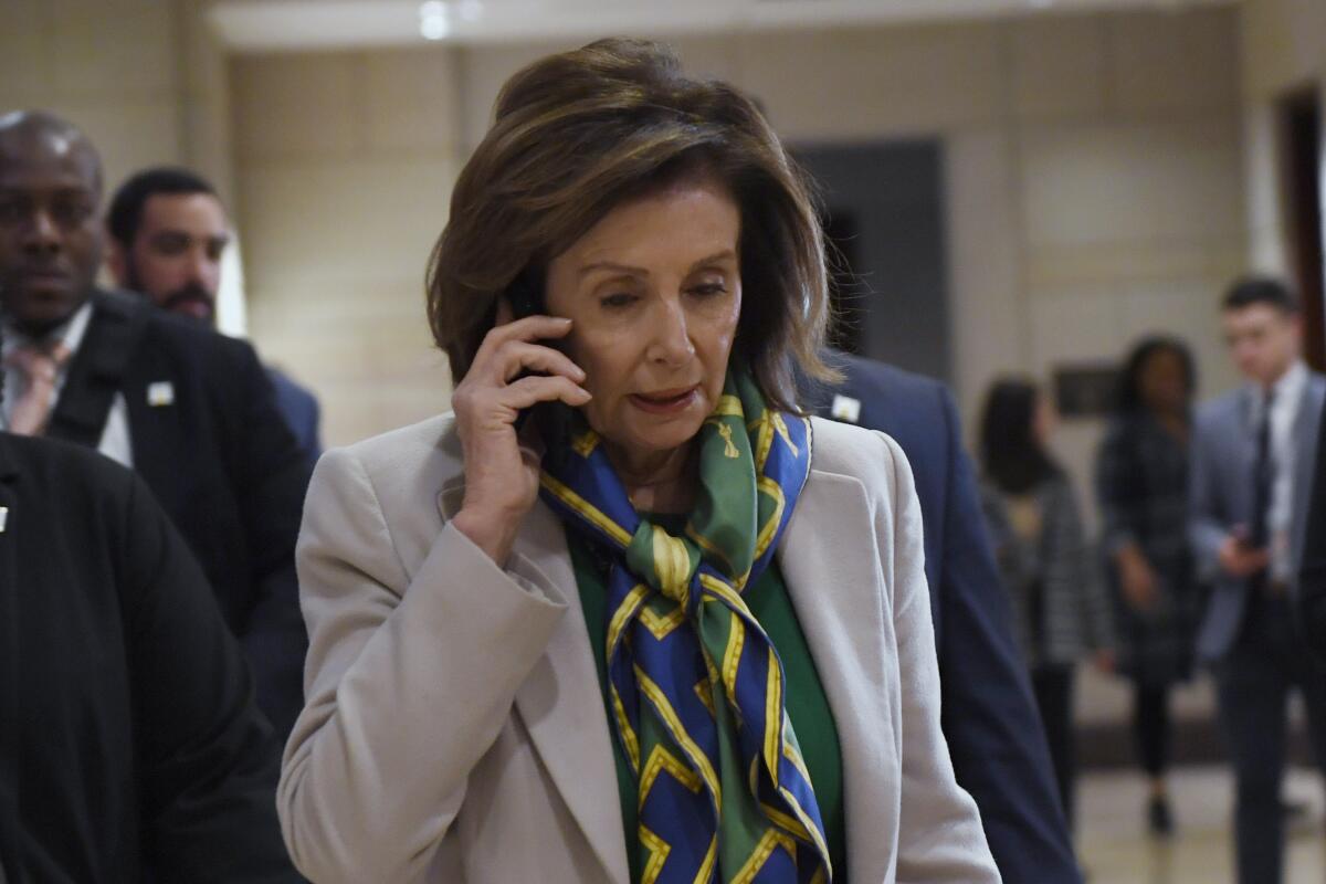 La presidenta de la Cámara de Representantes Nancy Pelosi en el Capitolio en Washington el 12 de marzo del 2020. (AP Photo/Susan Walsh)