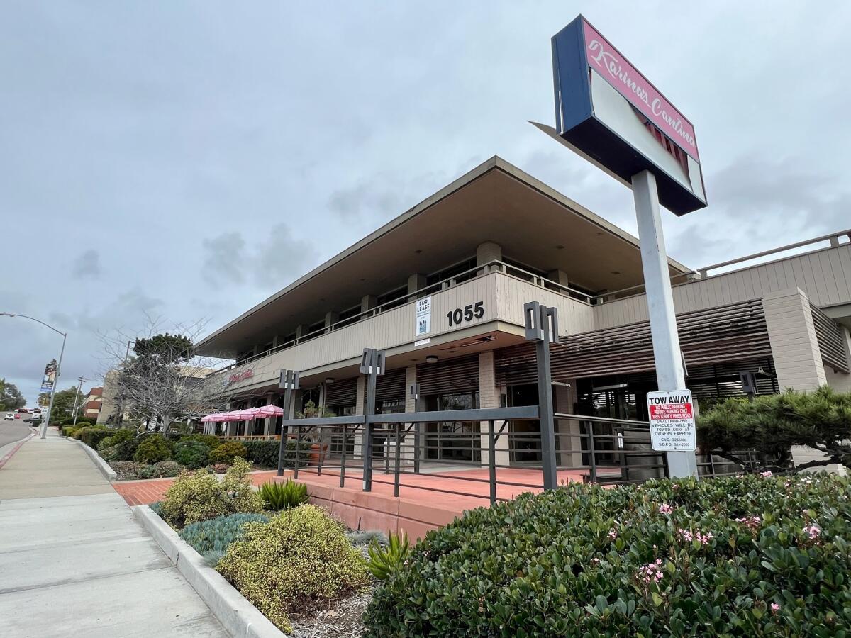 The space on Torrey Pines Road that once housed Karina's Cantina and Starbucks coffee shop 