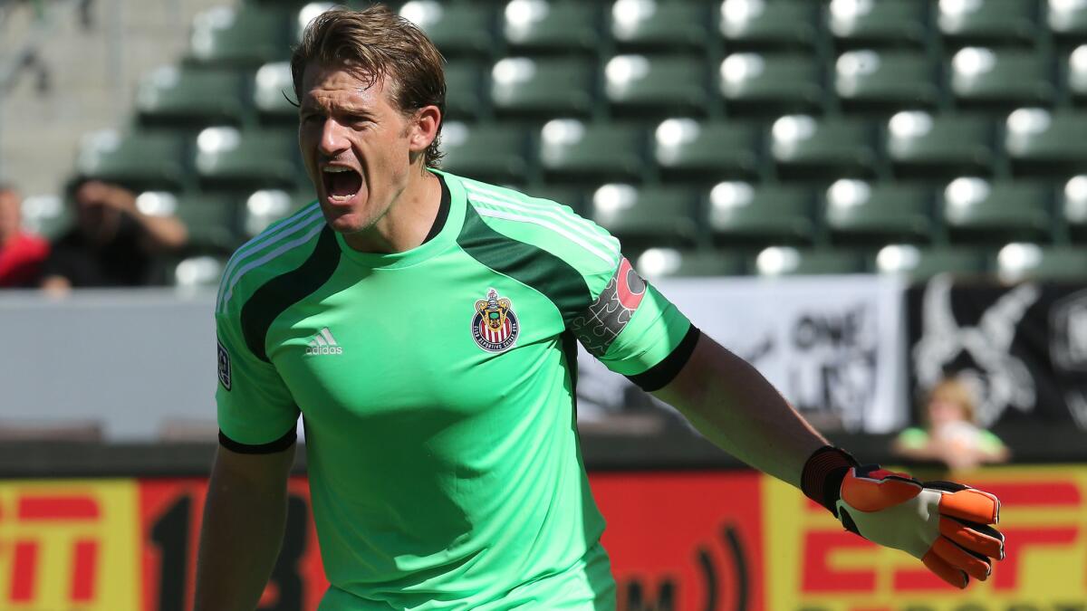 Former Chivas USA and FC Dallas goalkeeper Dan Kennedy has been acquired by the Galaxy.