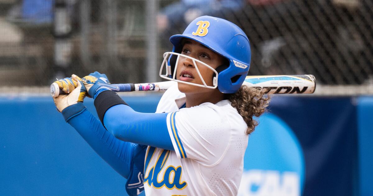 Maya Brady is selected No. 1 overall in pro softball expansion draft Maya Brady is selected No. 1 overall in pro softball expansion draft