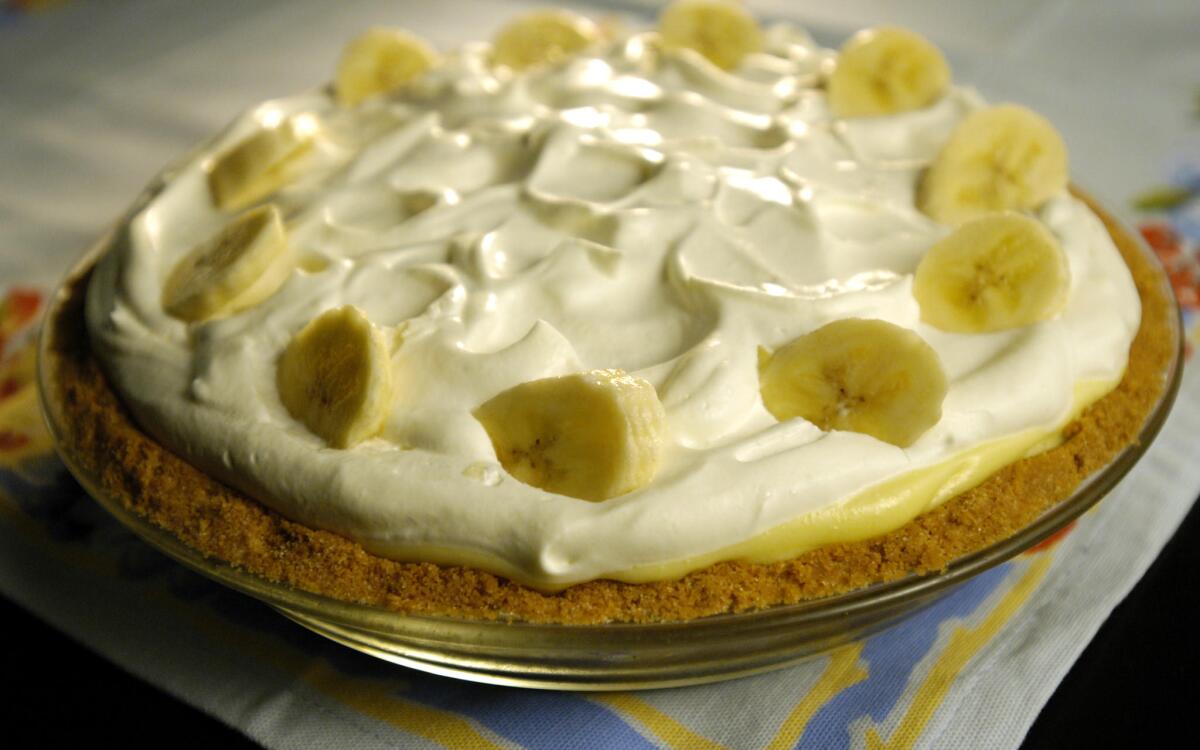 Clementine's banana cream pie
