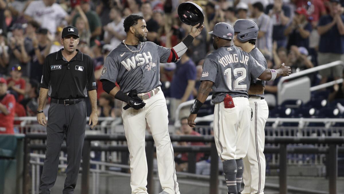 Nelson Cruz delivers four hits in return to lineup