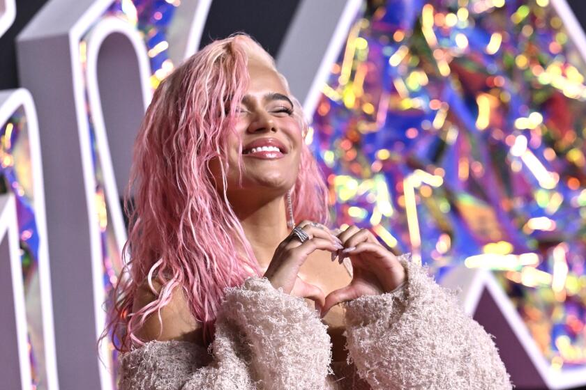 Karol G llega a los Premios MTV a los Videos Musicales el martes 12 de septiembre de 2023, en el Prudential Center en Newark, Nueva Jersey.