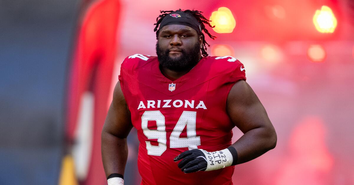 Chargers sign former Cardinals defensive lineman Dalvin Tomlinson to one-year deal