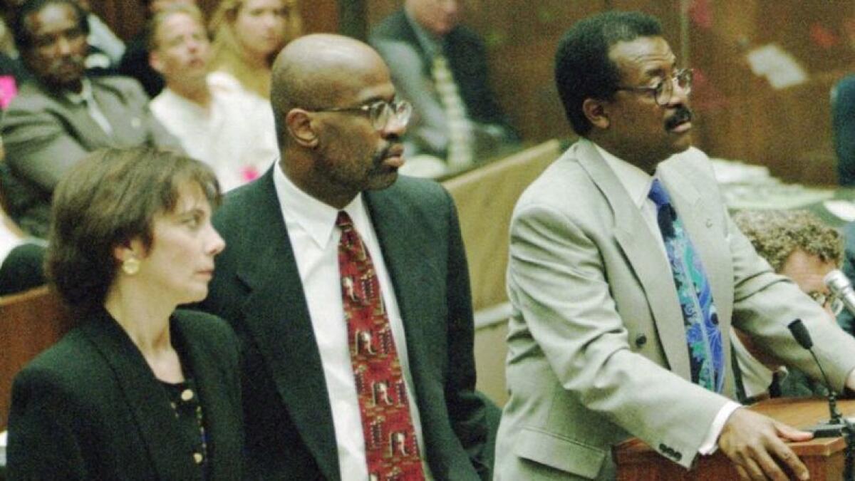 A rising star at celebrity trials like O.J. Simpson's. Then a quiet,  mysterious death - Los Angeles Times