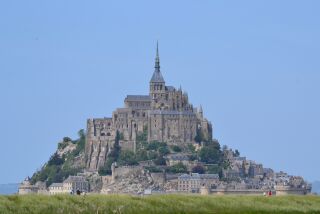 El milenario Mont Saint-Michel, una oportunidad para una visita reposada a Normandía
