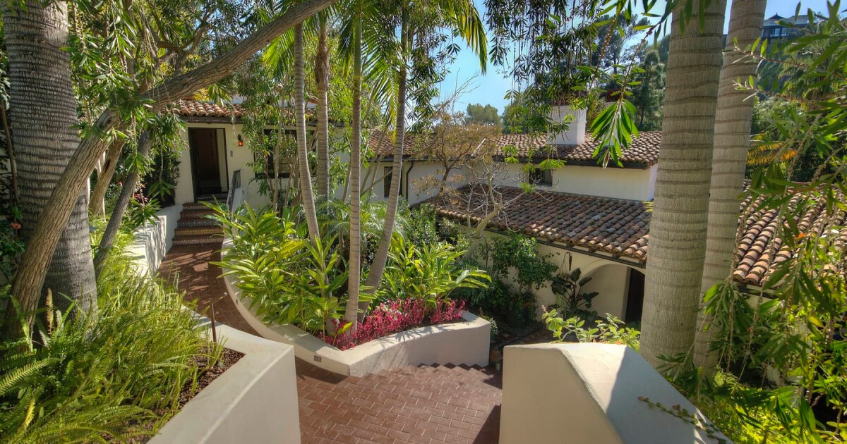 ‘Big Bang Theory’ star Johnny Galecki lists Spanish hideaway for $11.9 million