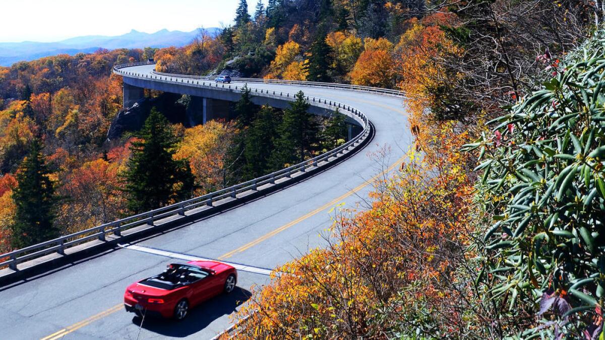Linn Cove Viaduct, Grandfather Mountain, along the Blue Ridge Parkway in North Carolina.