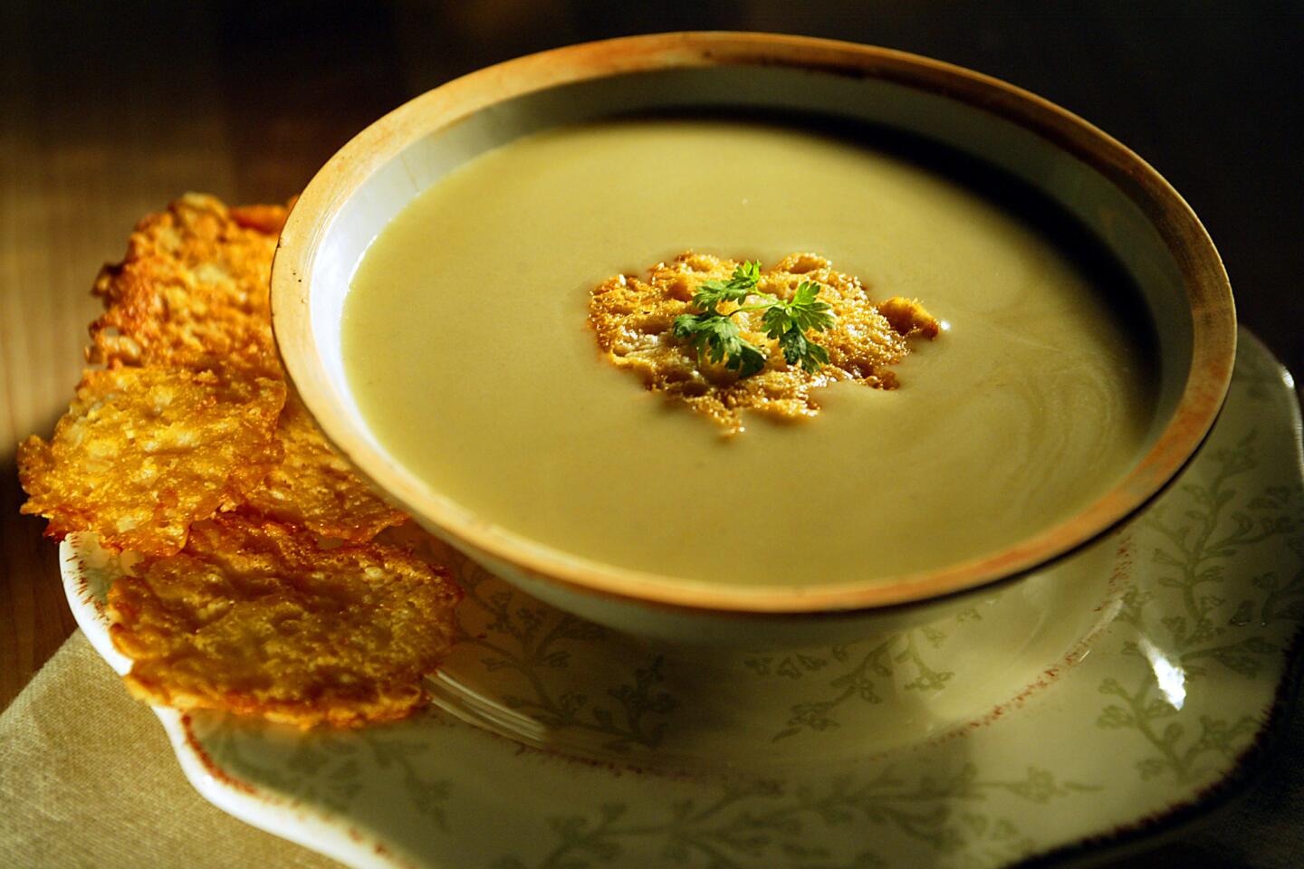 Cream of artichoke soup