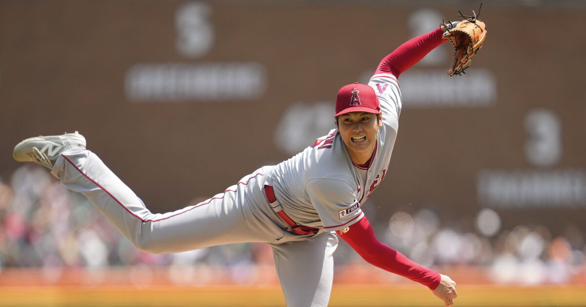 Shohei Ohtani throws first complete game, then hits two homers in doubleheader sweep