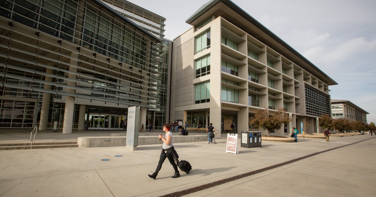 UC Merced guarantees admission to eligible local students - Los Angeles  Times