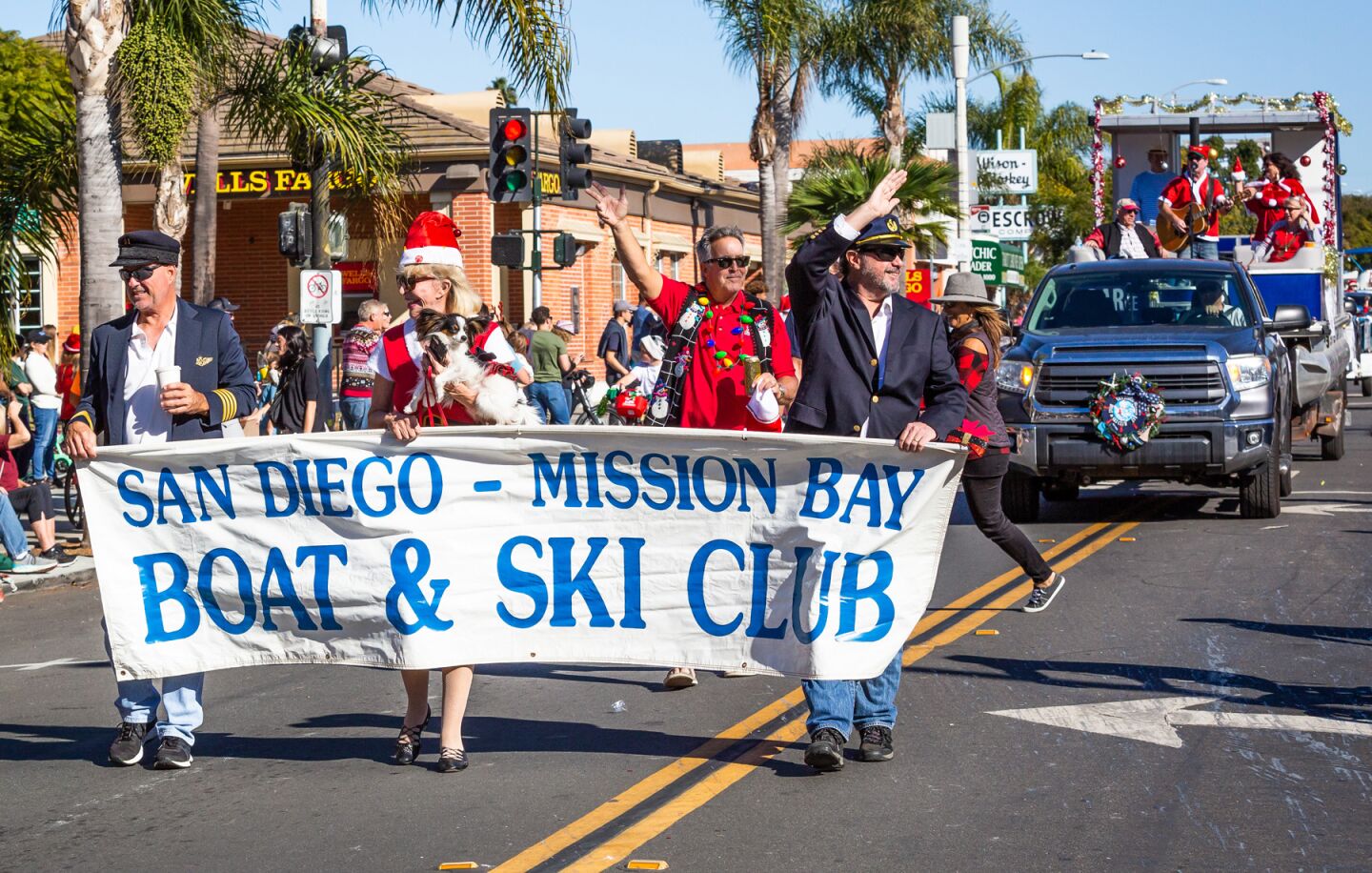 PB 2021 Holiday Parade 21.jpg