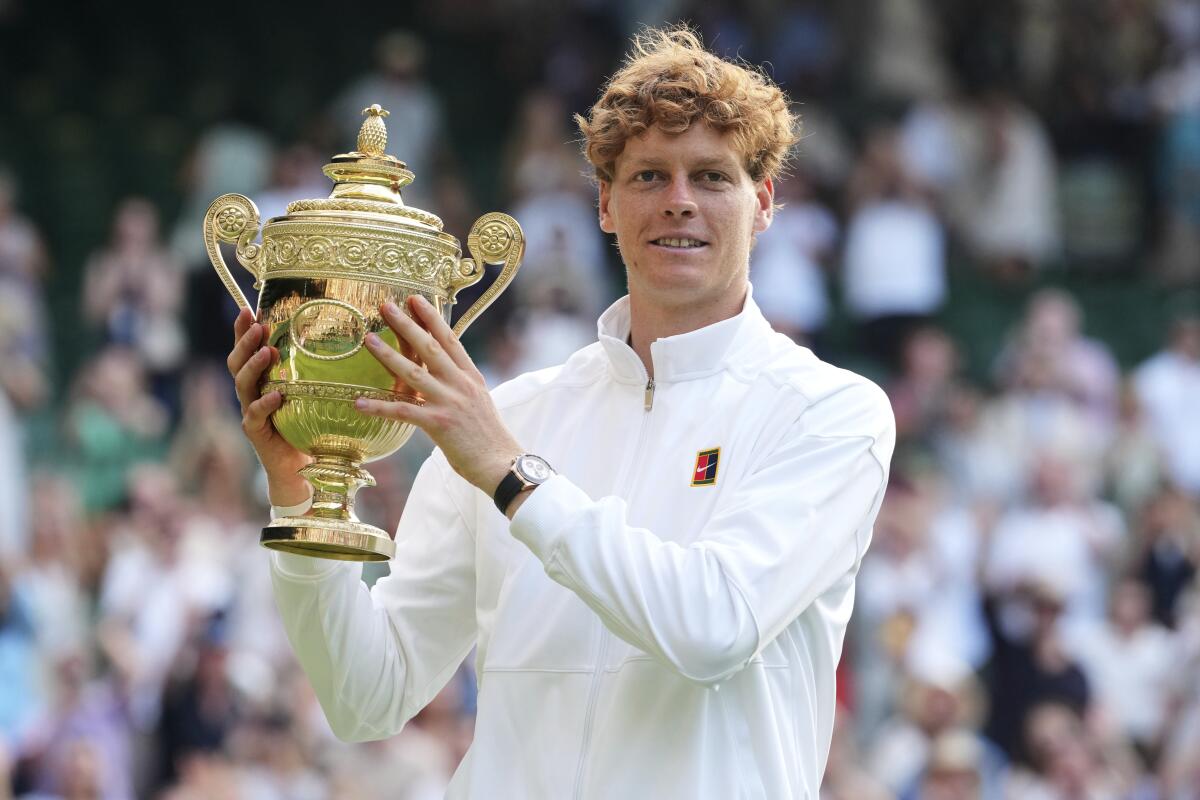 জেনেক সিনার, প্রতিরক্ষা চ্যাম্পিয়ন কার্লোস আলকারাজ, উইম্বলডনে প্রথম শিরোপা জিতেছেন জেনেক সিনার, প্রতিরক্ষা চ্যাম্পিয়ন কার্লোস আলকারাজ, উইম্বলডনে প্রথম শিরোপা জিতেছেন