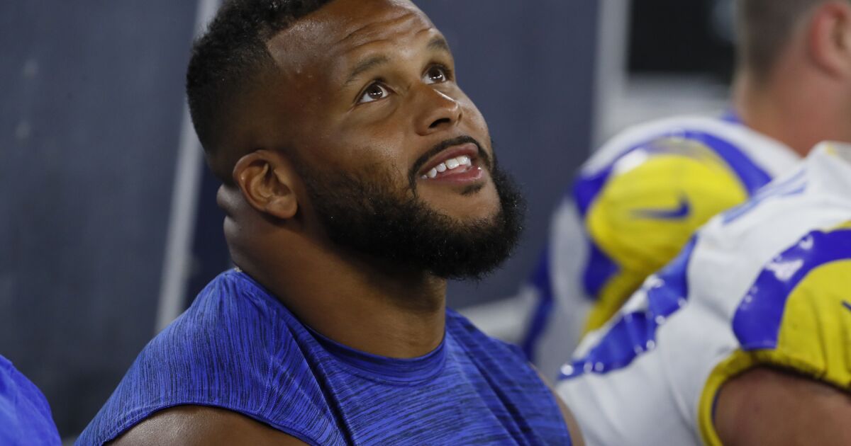 Aaron Donald des Rams fait face à une série de questions sur Donda Sports