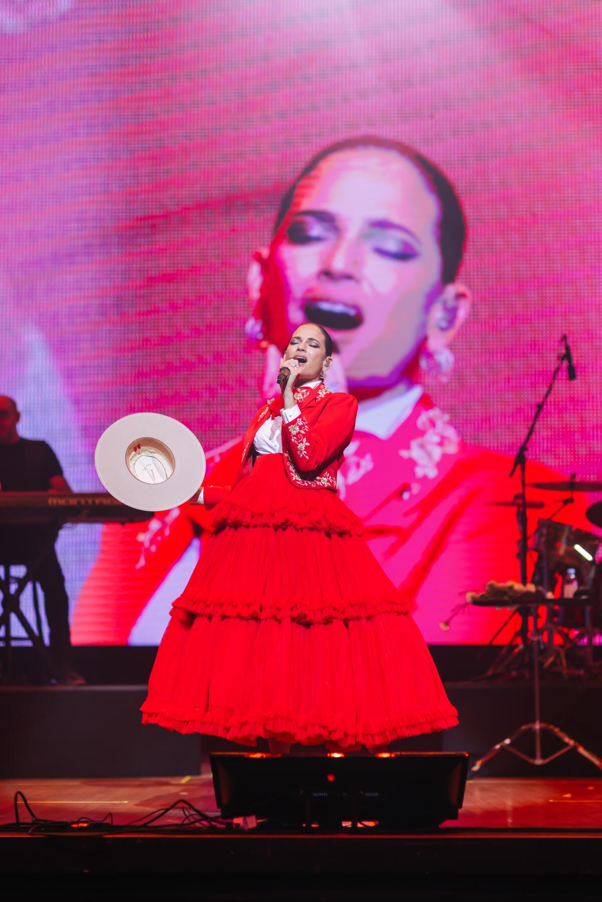 "La espa?ola más mexicana" Natalia Jiménez ofreció un magistral espectáculo 