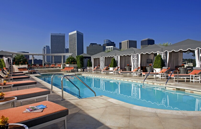 16 Hotels In California 5 In Las Vegas Earn 16 Five Star Forbes Awards Los Angeles Times