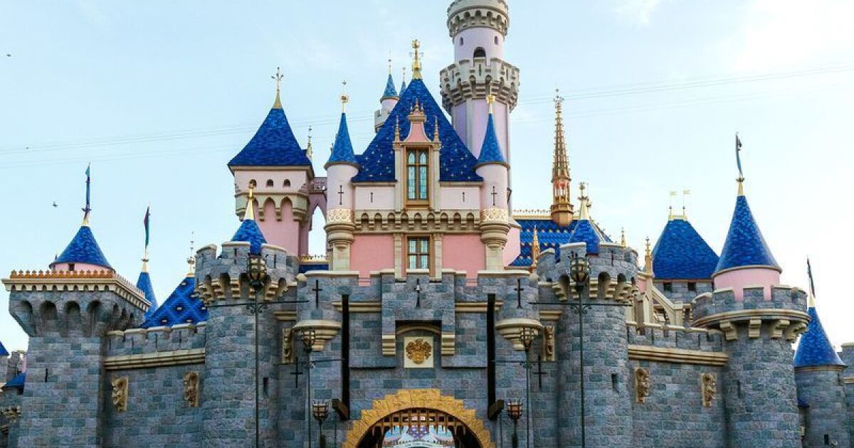 Reaparece en Disneyland el renovado Castillo de la Bella Durmiente - Los  Angeles Times