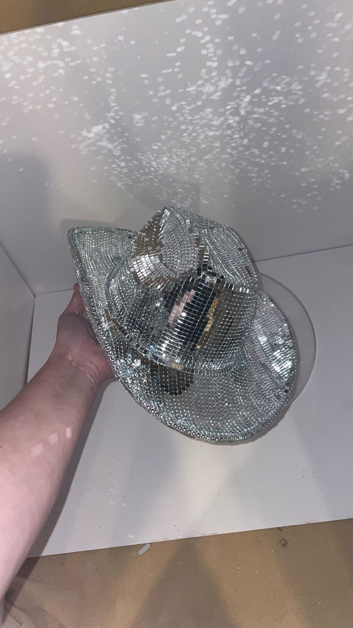 Meet the Etsy creator behind Beyoncé's disco-ball cowboy hat - Los ...