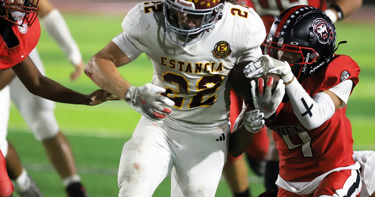 Estancia football suffers first loss of season at Artesia Los Angeles