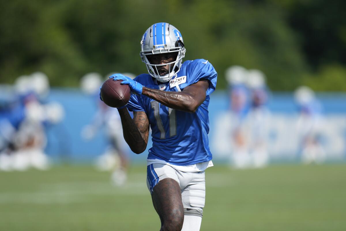 Receiver-strapped Lions waive injured Denzel Mims and sign former