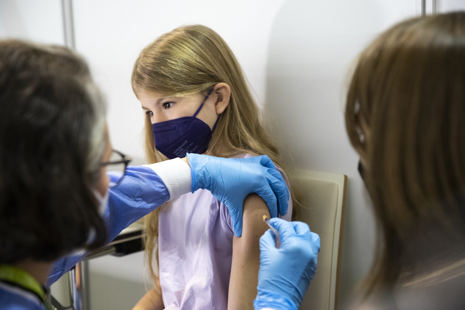 Austria ordena confinamiento para los no vacunados - Los Angeles Times