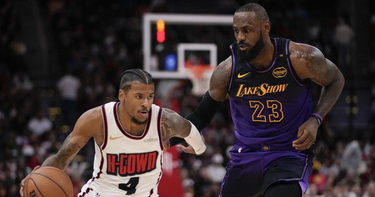 After loss to Rockets, LeBron James says Lakers must 'get uncomfortable' to be great