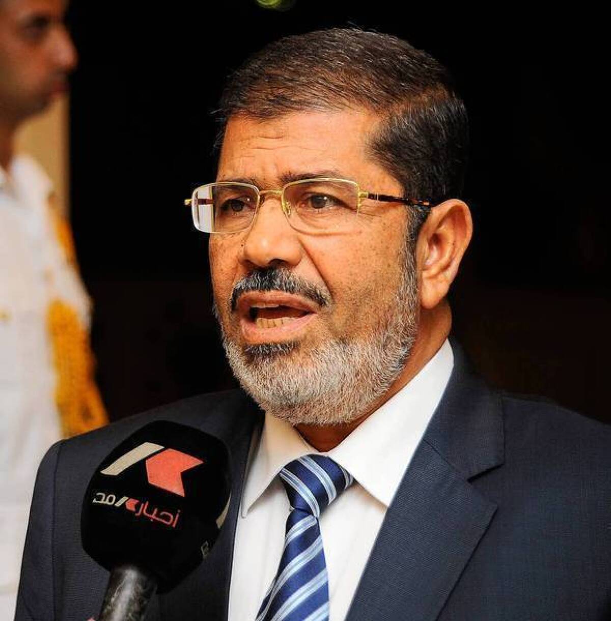 Egyptian President Mohamed Morsi met with Iran's vice president, a visit that gave Iran a diplomatic coup amid sharpening international pressure over its nuclear program and links to Syria.