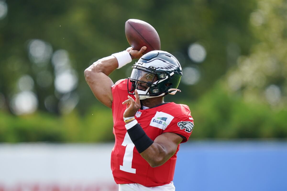 Philadelphia Eagles quarterback Jalen Hurts throws during a joint practice with New England Patriots at the Eagles NFL football training camp Tuesday, Aug. 17, 2021, in Philadelphia. (AP Photo/Matt Rourke)