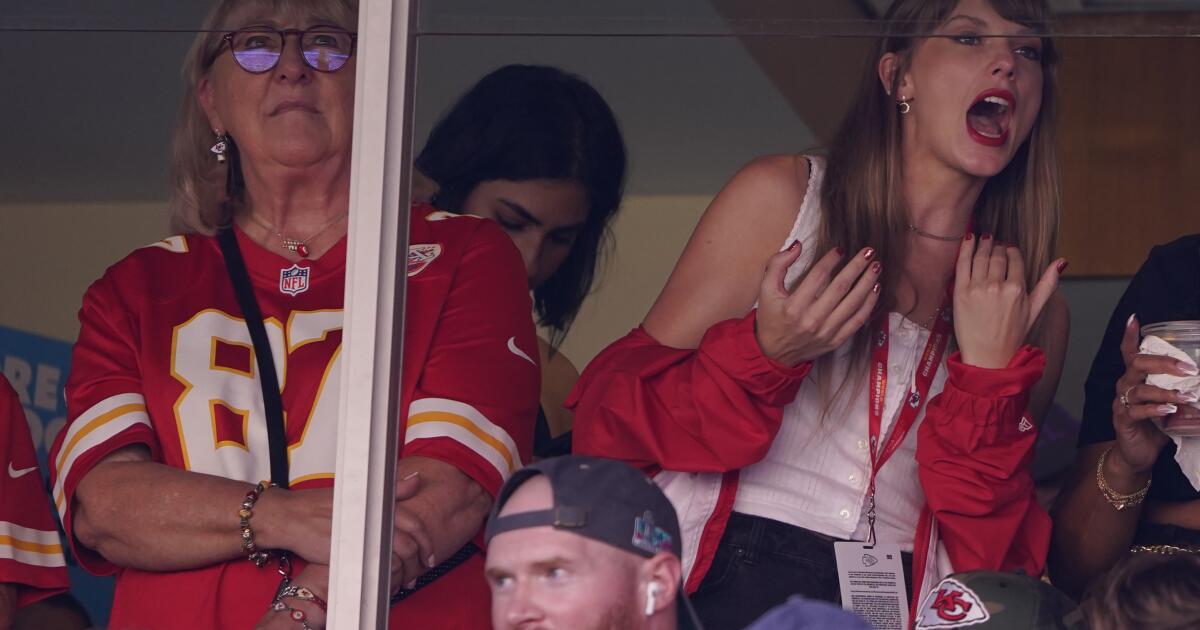 Travis Kelce's game, Taylor Swift's attendance: betting odds 